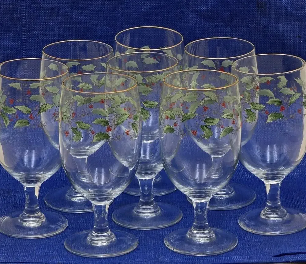 Royal Limited Holly Holiday Goblets Gold Rim Set of 8 Glasses